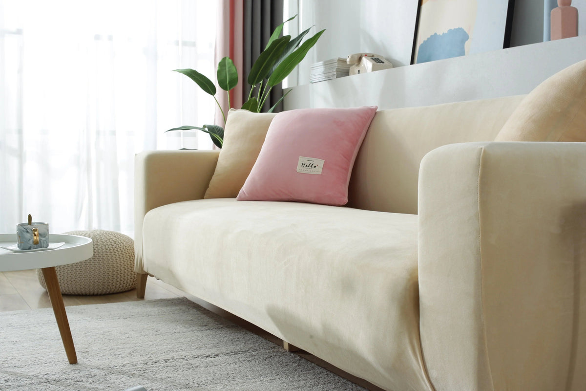 Stretch-Sofabezug aus Samt – Beige – Ansicht 5