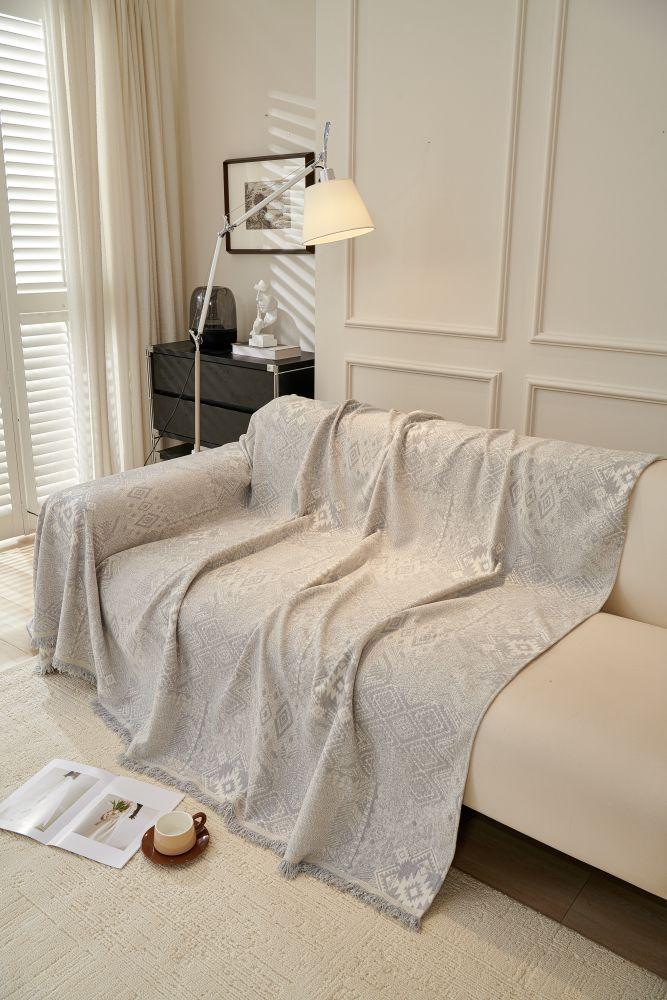 Sofaüberwurf Melareve – Taubengrau – Ansicht 1