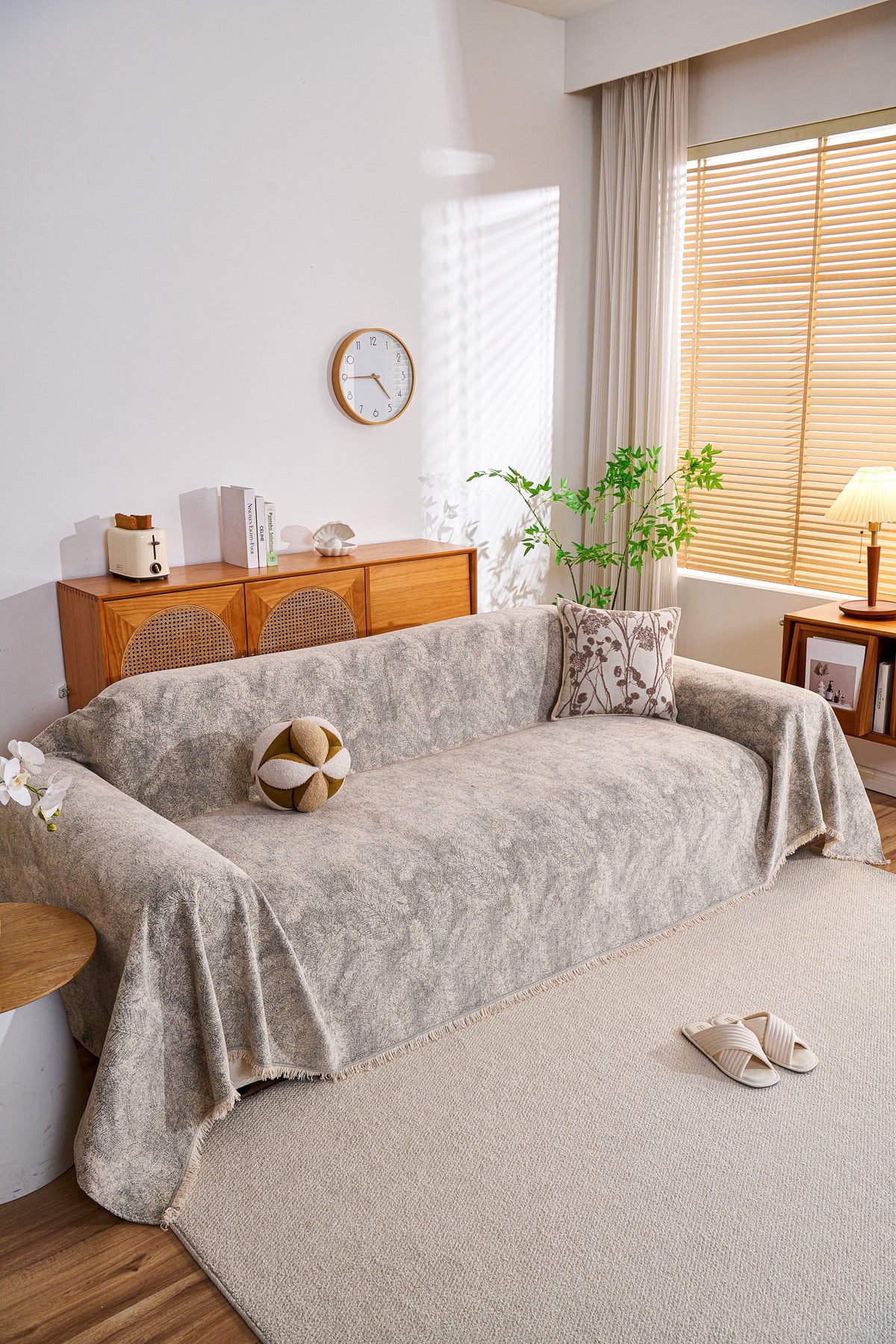 Sofaüberwurf Mistara – Sandbeige – Ansicht 2