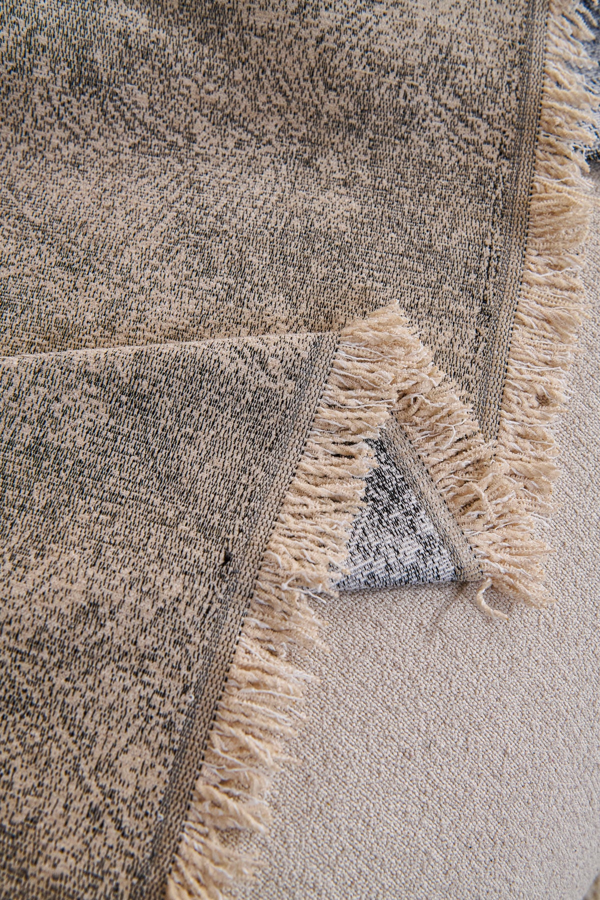 Sofaüberwurf Mistara – Sandbeige – Ansicht 7