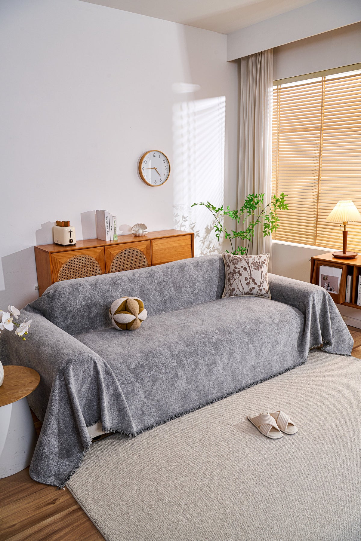 Sofaüberwurf Mistara – Grau – Ansicht 2