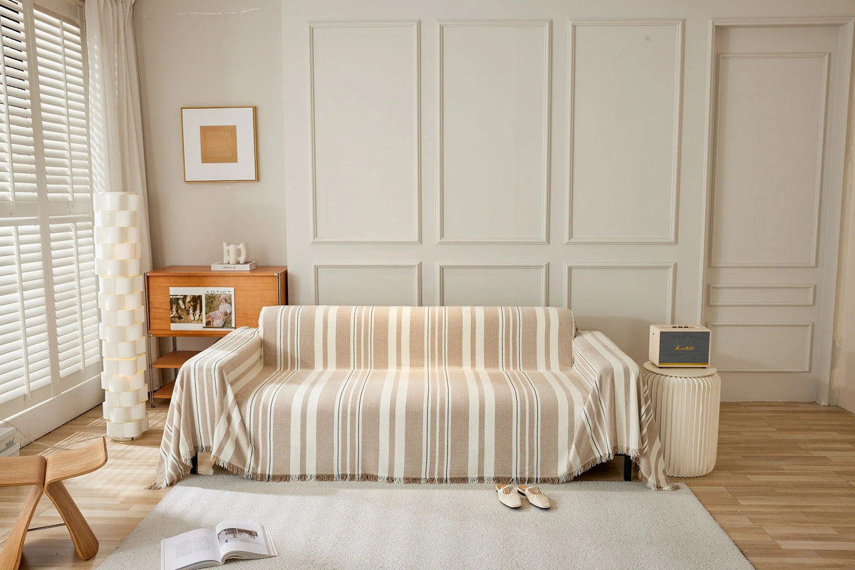 Sofaüberwurf Striniara – Sandbeige – Ansicht 1