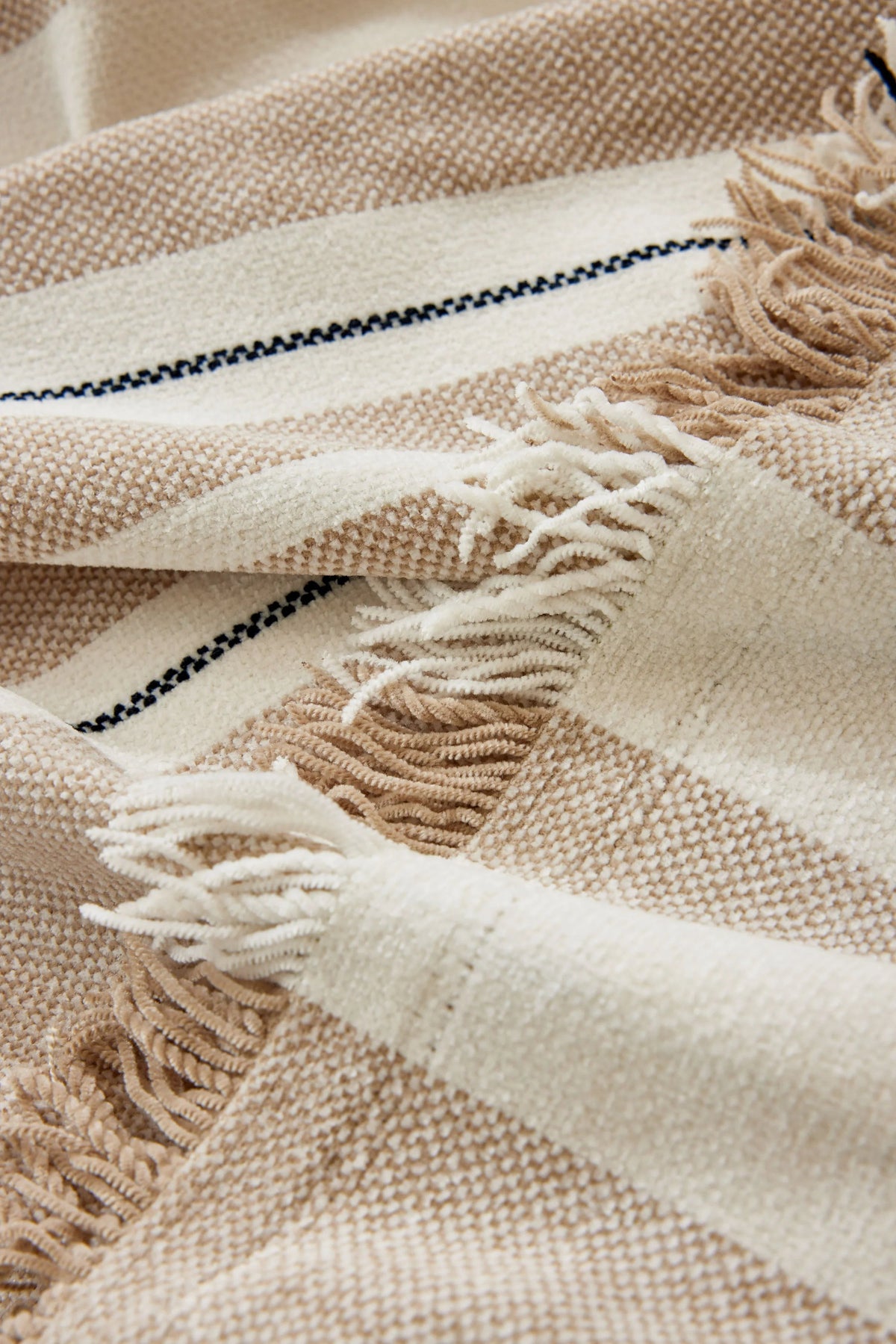 Sofaüberwurf Striniara – Sandbeige – Ansicht 5