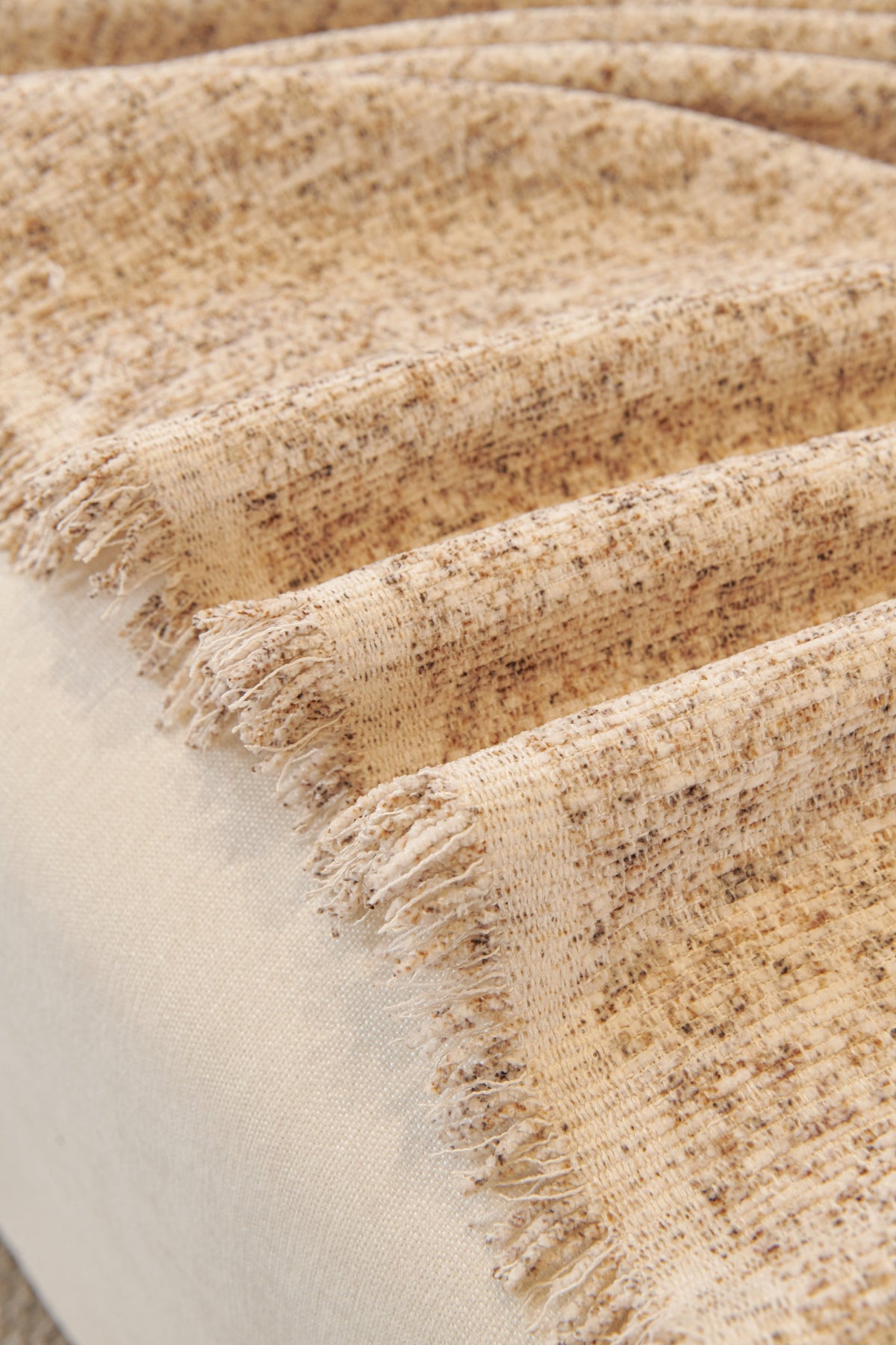 Sofaüberwurf Tressa – Braun – Ansicht 4