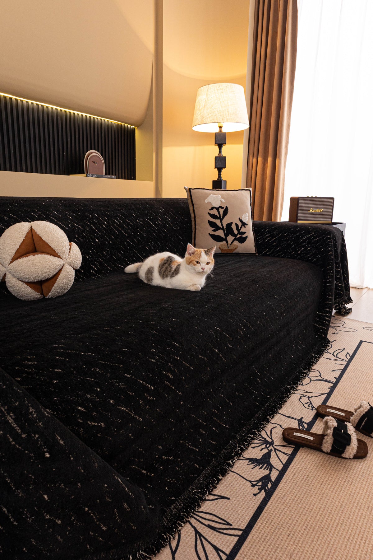 Sofaüberwurf Velmora – Tiefschwarz – Ansicht 8